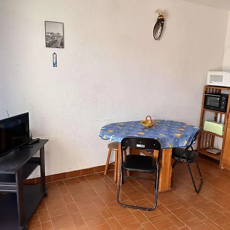 Avec Piscine Privée, Parking Et Terrasse - Proche Plage, Port Et Commerces - 4 Couchages - Fr-1-731-61 Appartamento