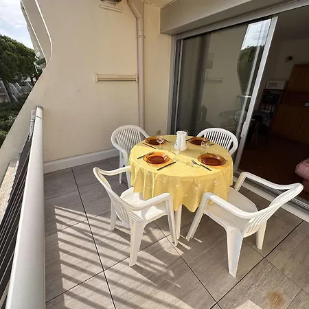 Appartamento Avec Piscine Privée, Parking Et Terrasse - Proche Plage, Port Et Commerces - 4 Couchages - Fr-1-731-61 *