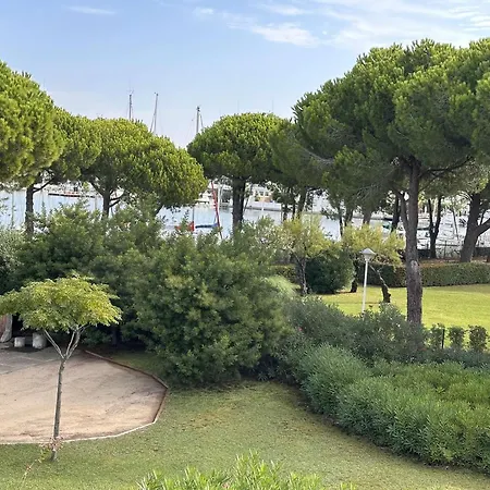 Avec Piscine Privée, Parking Et Terrasse - Proche Plage, Port Et Commerces - 4 Couchages - Fr-1-731-61 Le Grau-du-Roi
