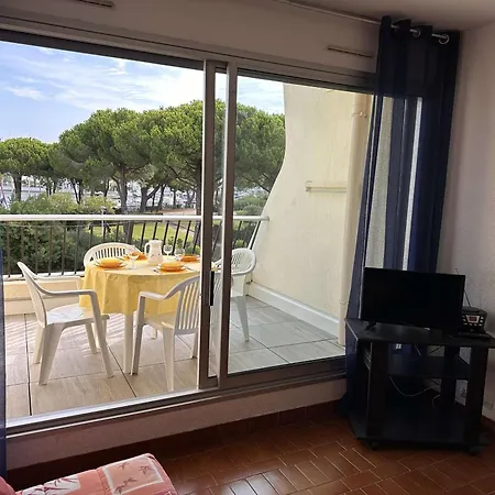 Avec Piscine Privée, Parking Et Terrasse - Proche Plage, Port Et Commerces - 4 Couchages - Fr-1-731-61 * Le Grau-du-Roi